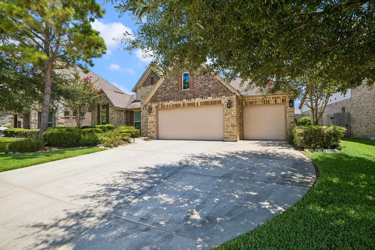 Photo 3 of 15803 Graham Spring Lane, Houston, TX
