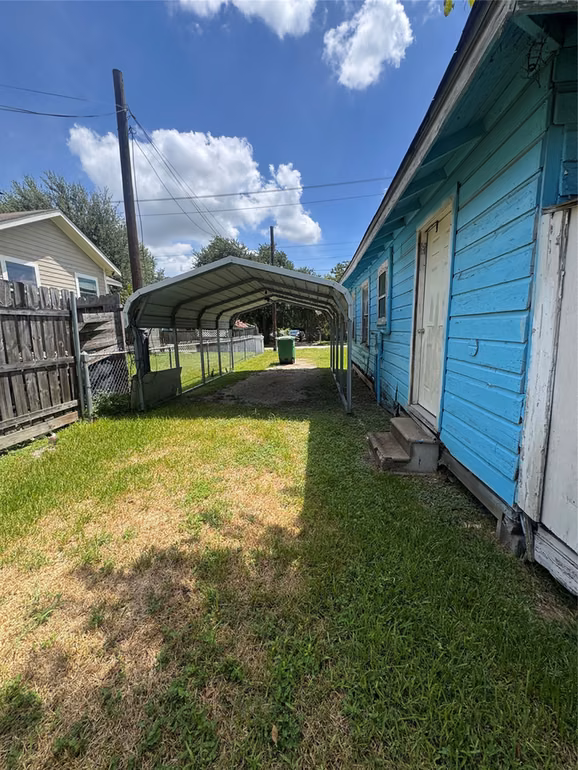 Photo 3 of 4211 Castor Street, Houston, TX