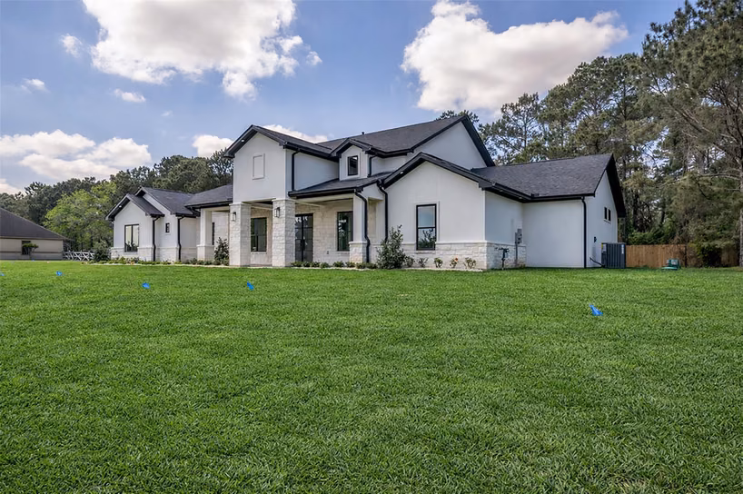 Photo 2 of 22420 Meadowhurst Circle W, Tomball, TX
