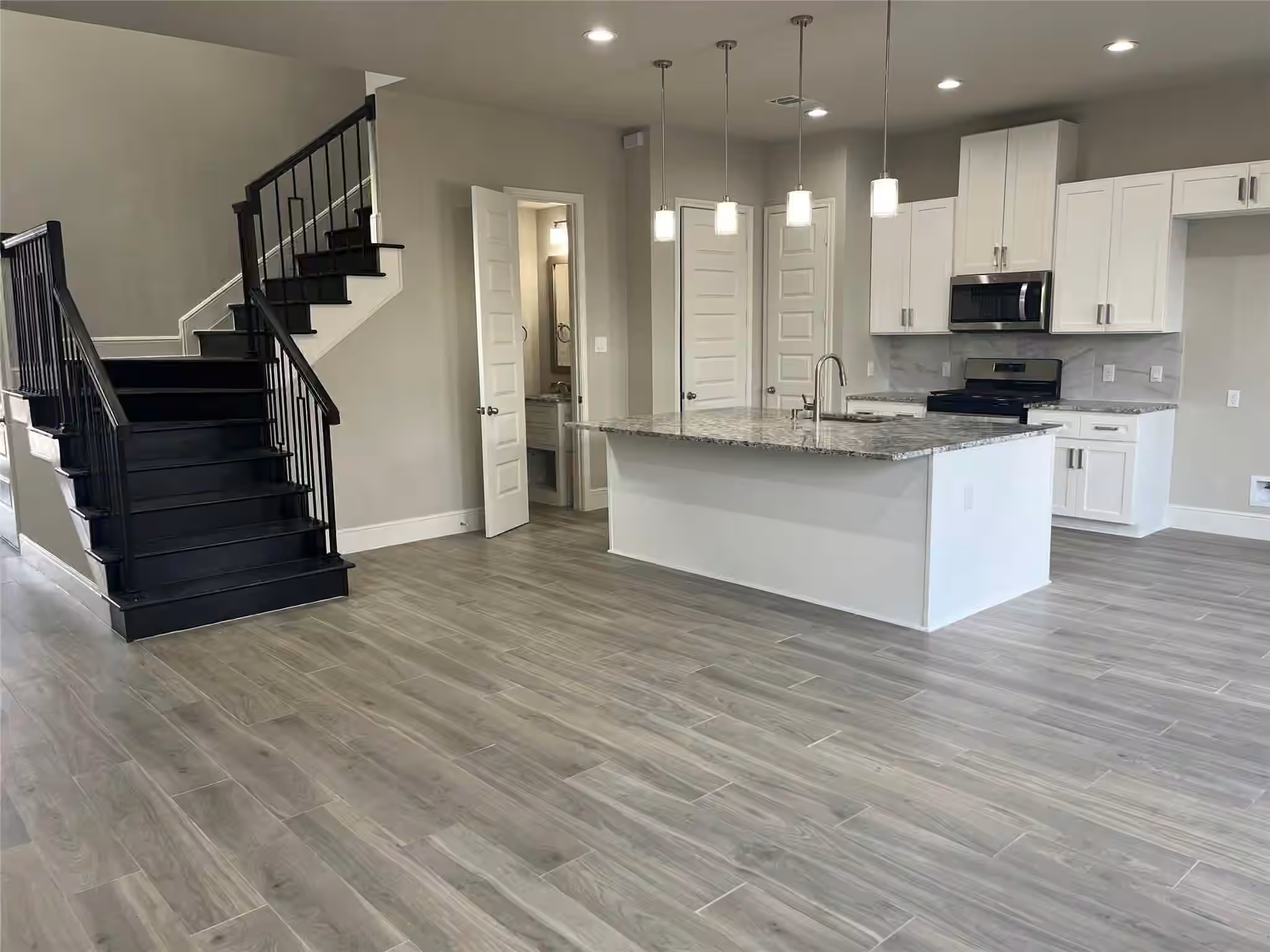 Photo 5 of 2331 Paul Quinn Street, Houston, TX