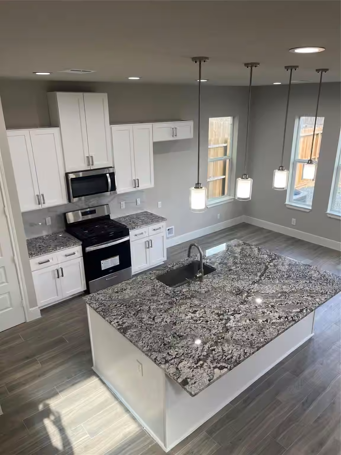 Photo 6 of 2331 Paul Quinn Street, Houston, TX
