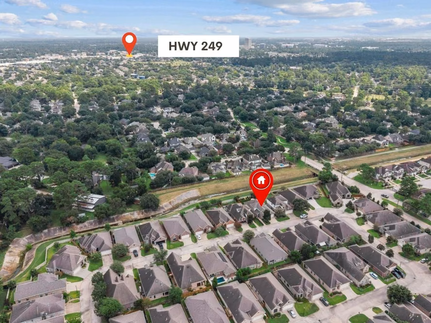 Photo 3 of 16331 Jordyn Lake Drive, Tomball, TX
