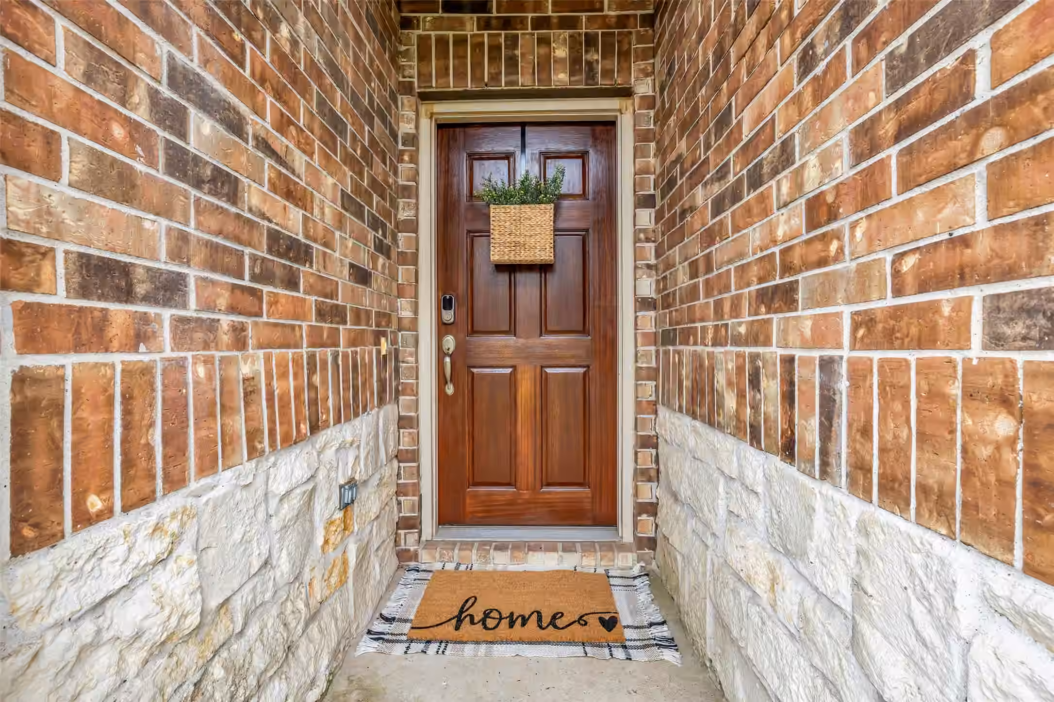 Photo 5 of 9199 White Tail Drive, Conroe, TX