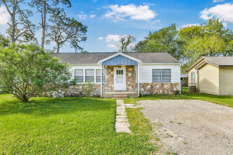 Photo of 2807 Fannin Street, La Marque, TX