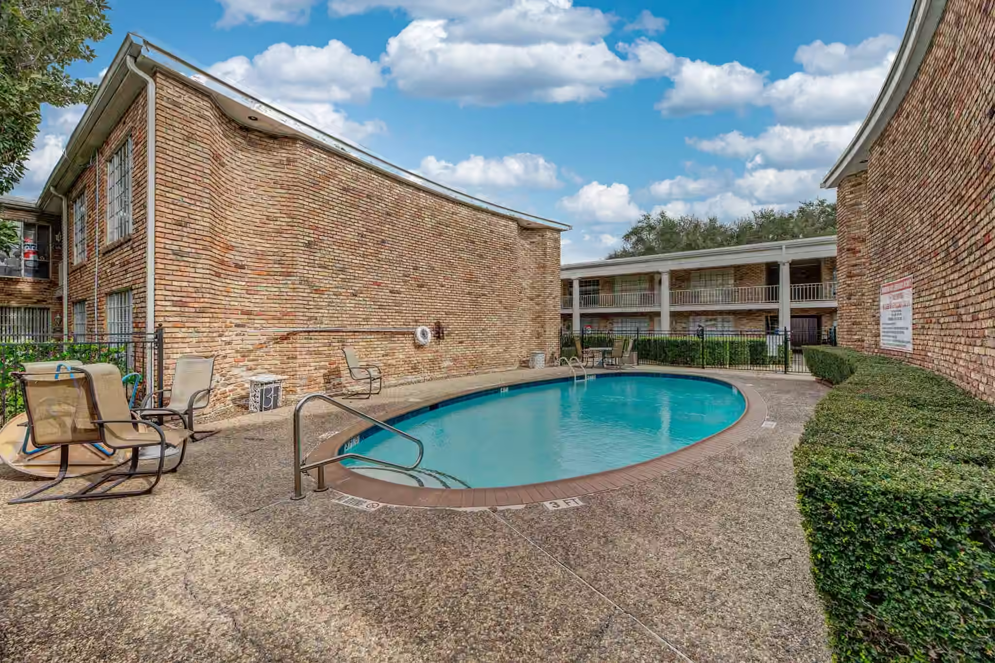 Photo 5 of 2101 Fountain View Drive 46C, Houston, TX