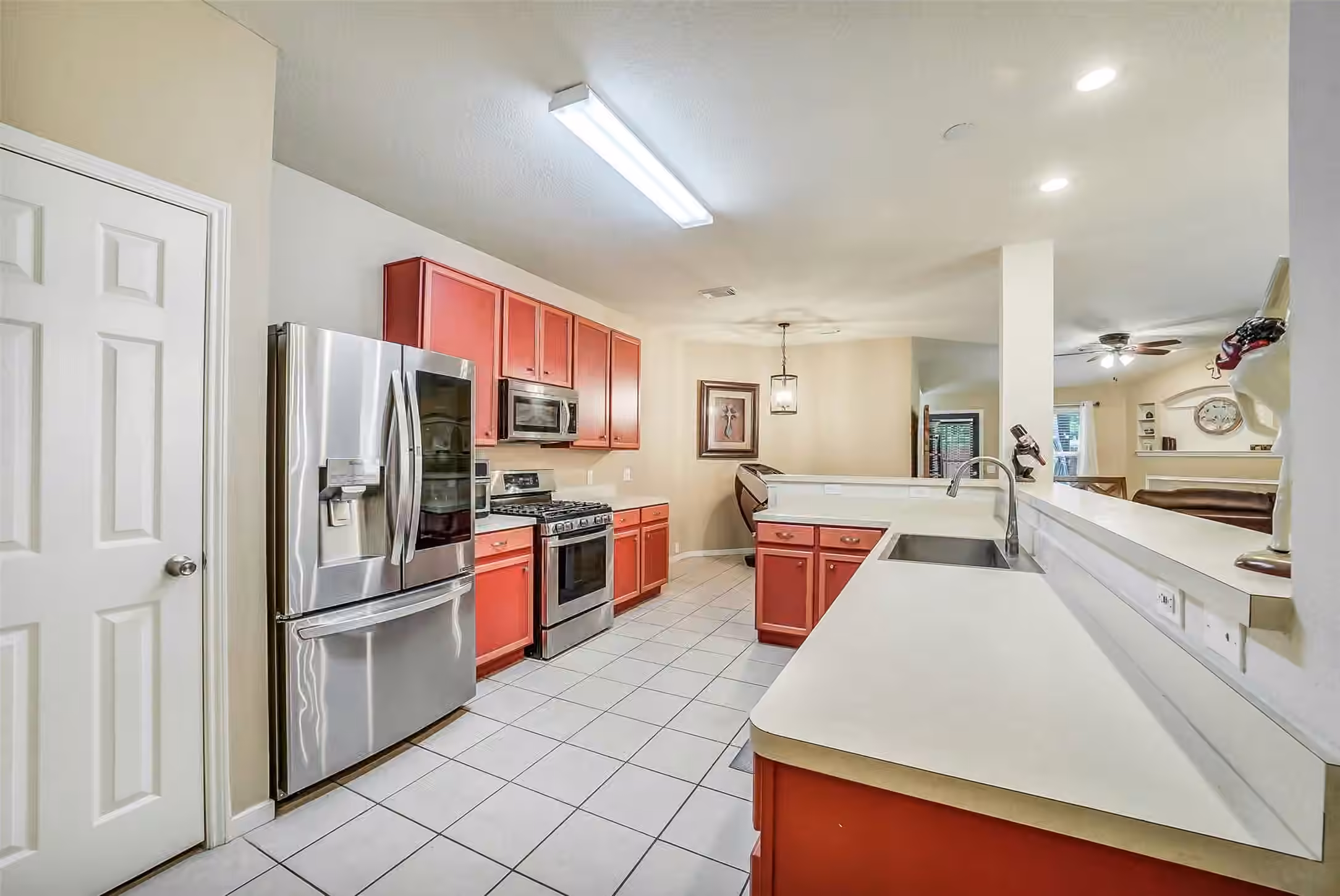 Photo 5 of 17118 Shadow Ledge Drive, Houston, TX