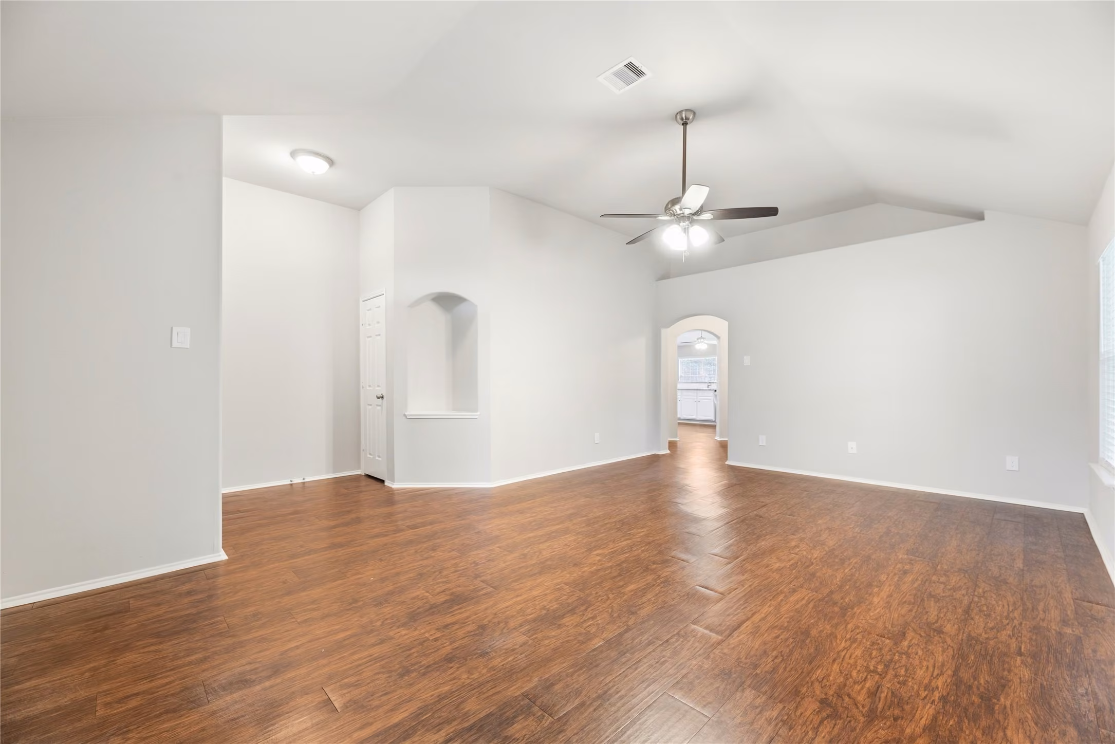Photo 4 of 17211 Timber Cliff Court, Cypress, TX