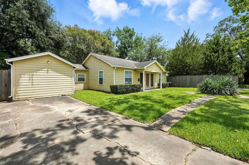 Photo 5 of 6305 S Rice Avenue, Bellaire, TX
