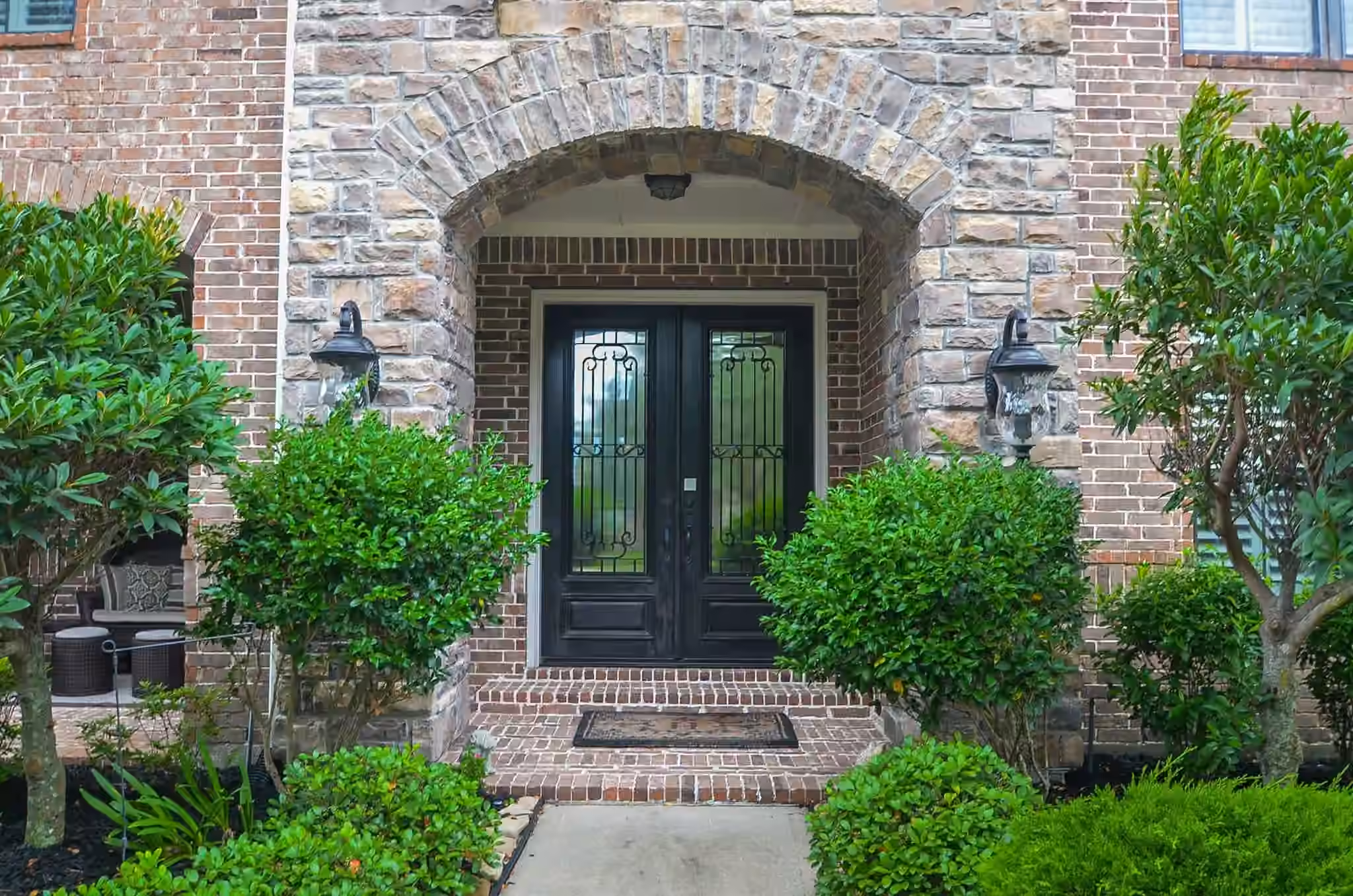 Photo 2 of 5910 Hawthorne Garden Way, Katy, TX