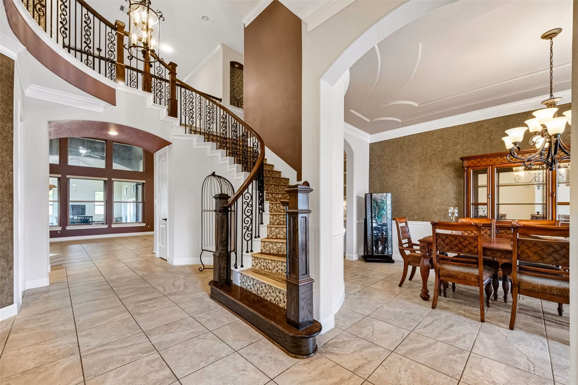 Photo 5 of 3426 Pin Oak Shadow Lane, Houston, TX
