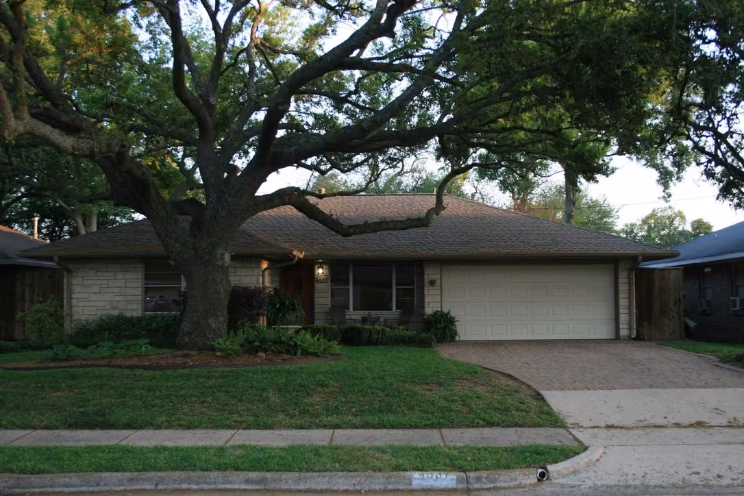 Photo of 4037 Omeara Drive, Houston, TX
