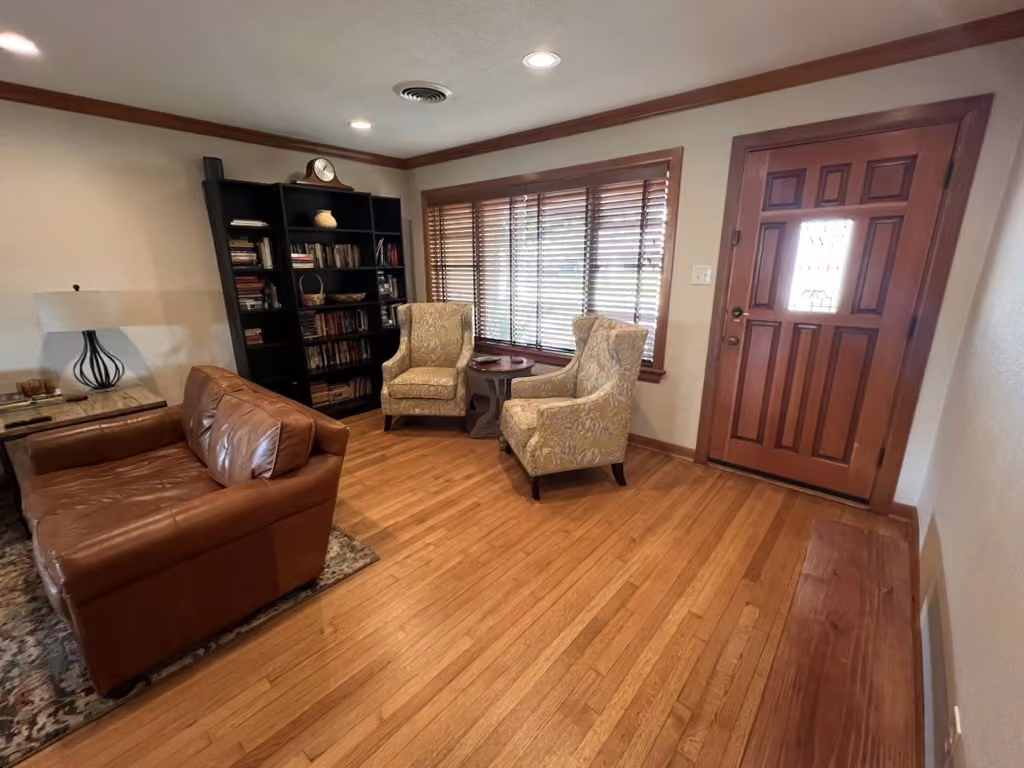 Photo 5 of 4037 Omeara Drive, Houston, TX