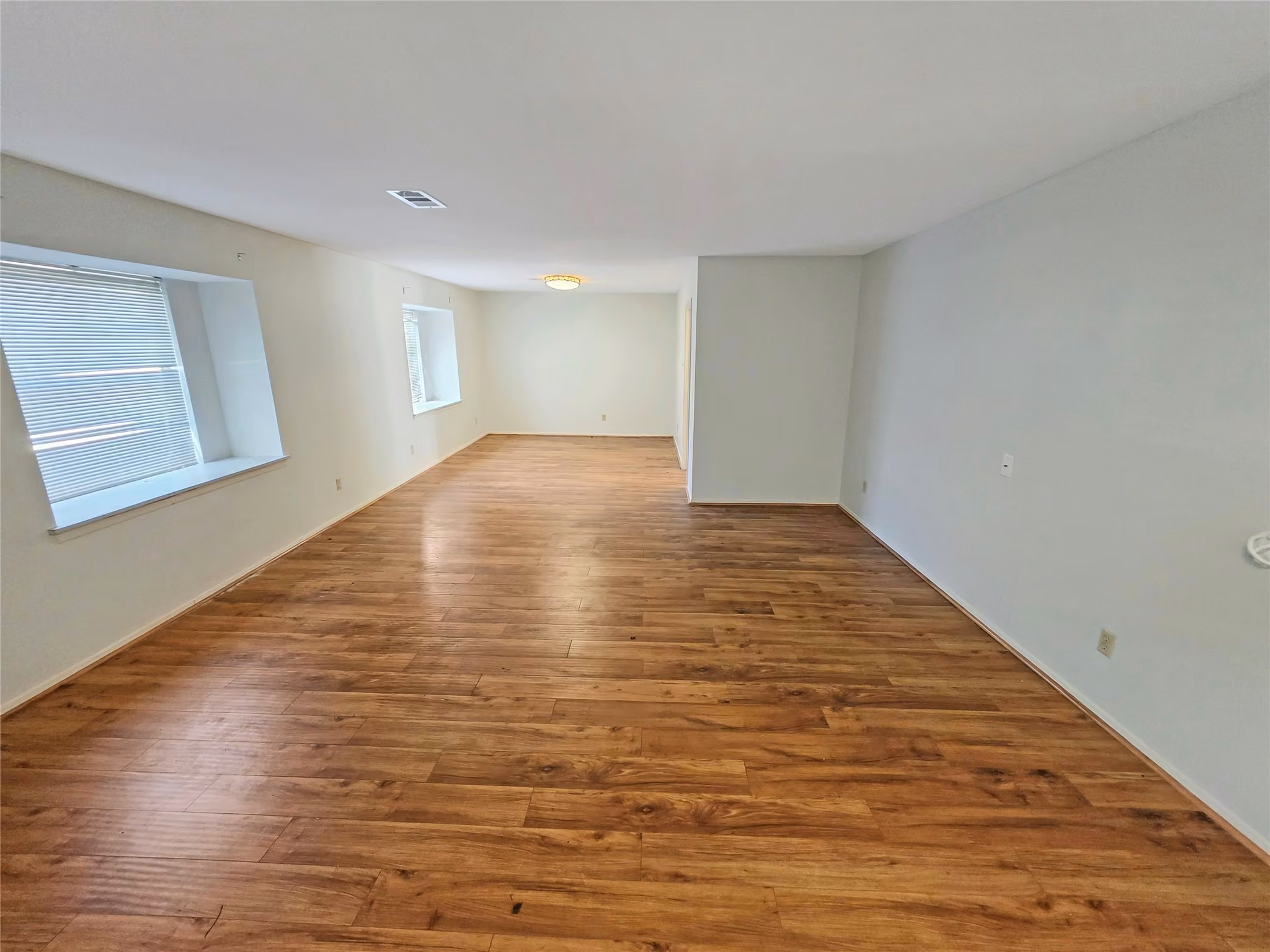 Photo 6 of 10806 Inwood Drive, Houston, TX