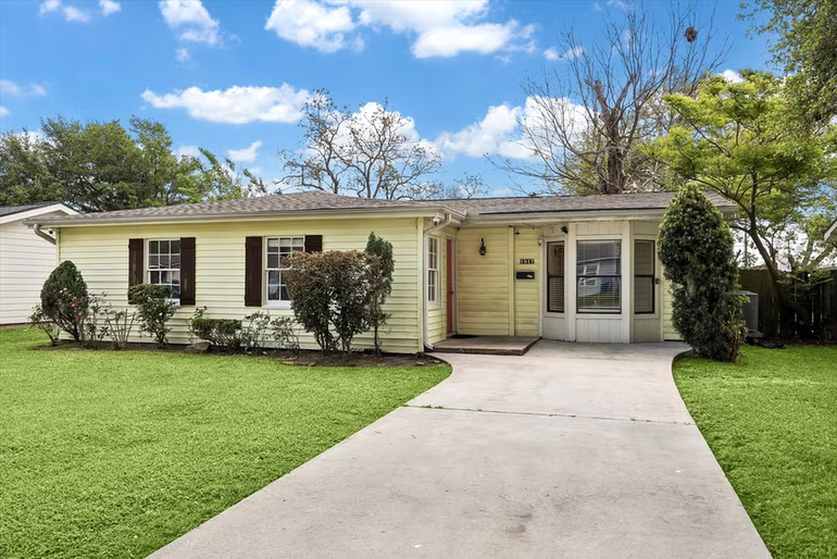 Photo of 1517 Wayside Drive, Texas City, TX