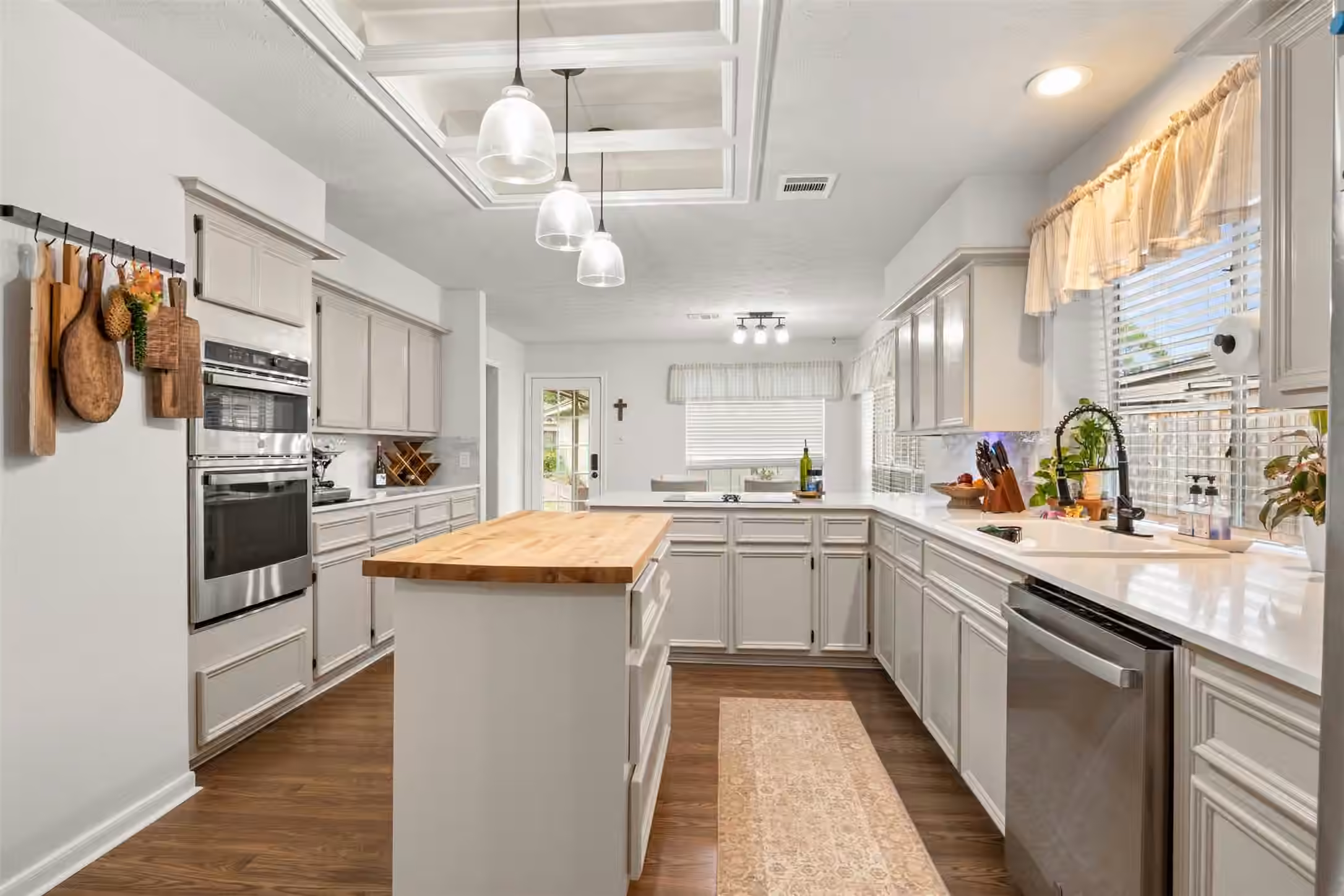 Photo of 7723 Stonesdale Drive, Houston, TX