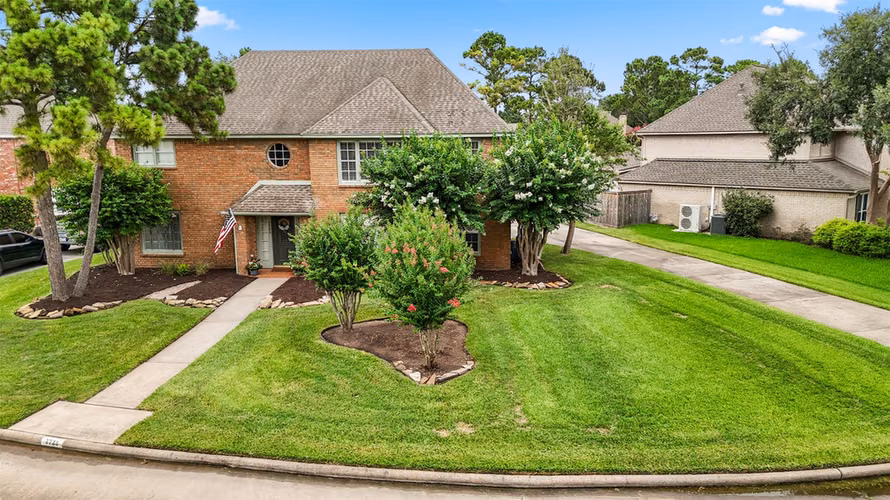 Photo 4 of 7723 Stonesdale Drive, Houston, TX