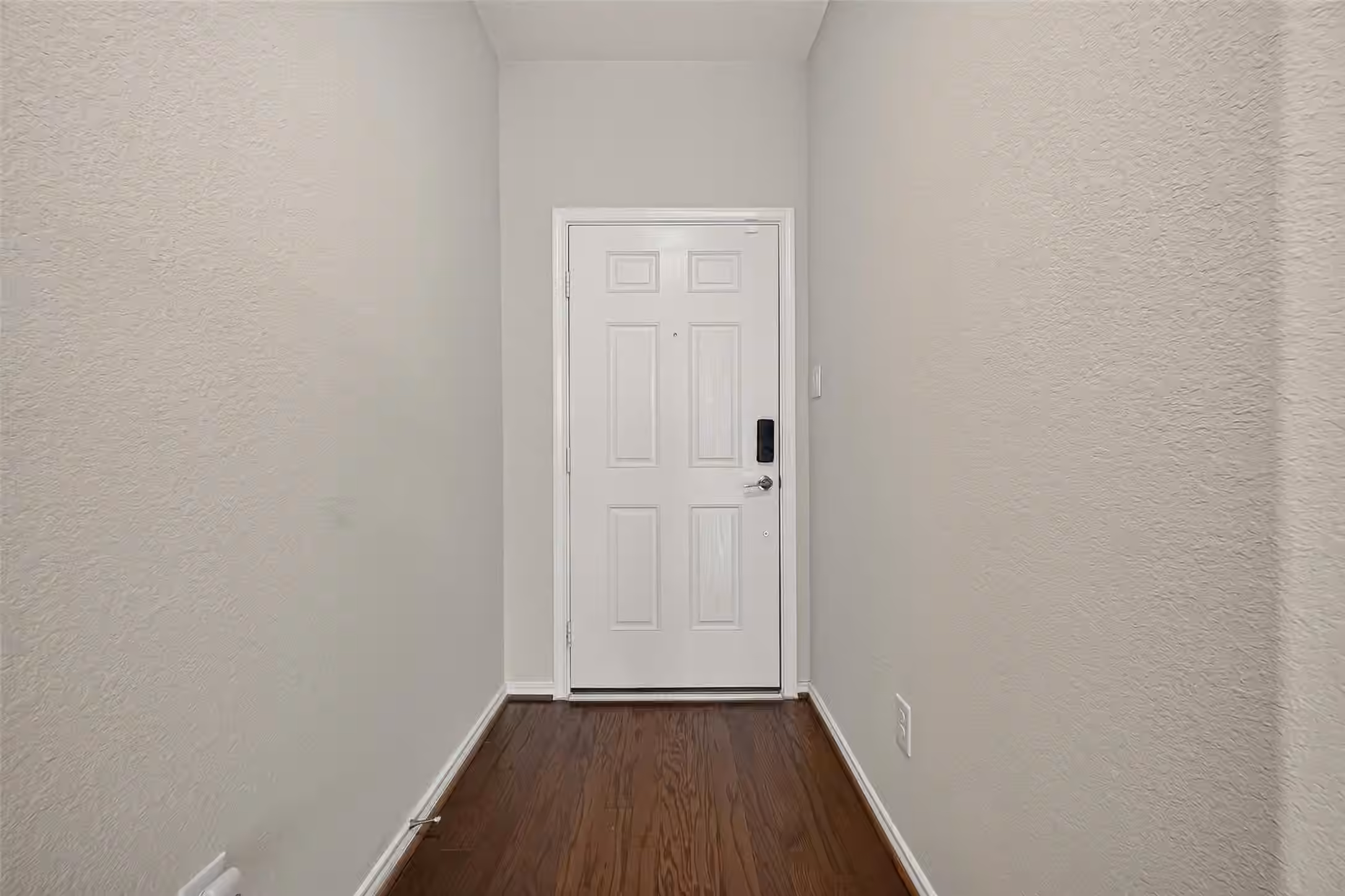 Photo 6 of 8659 Cedardale Park Drive, Houston, TX