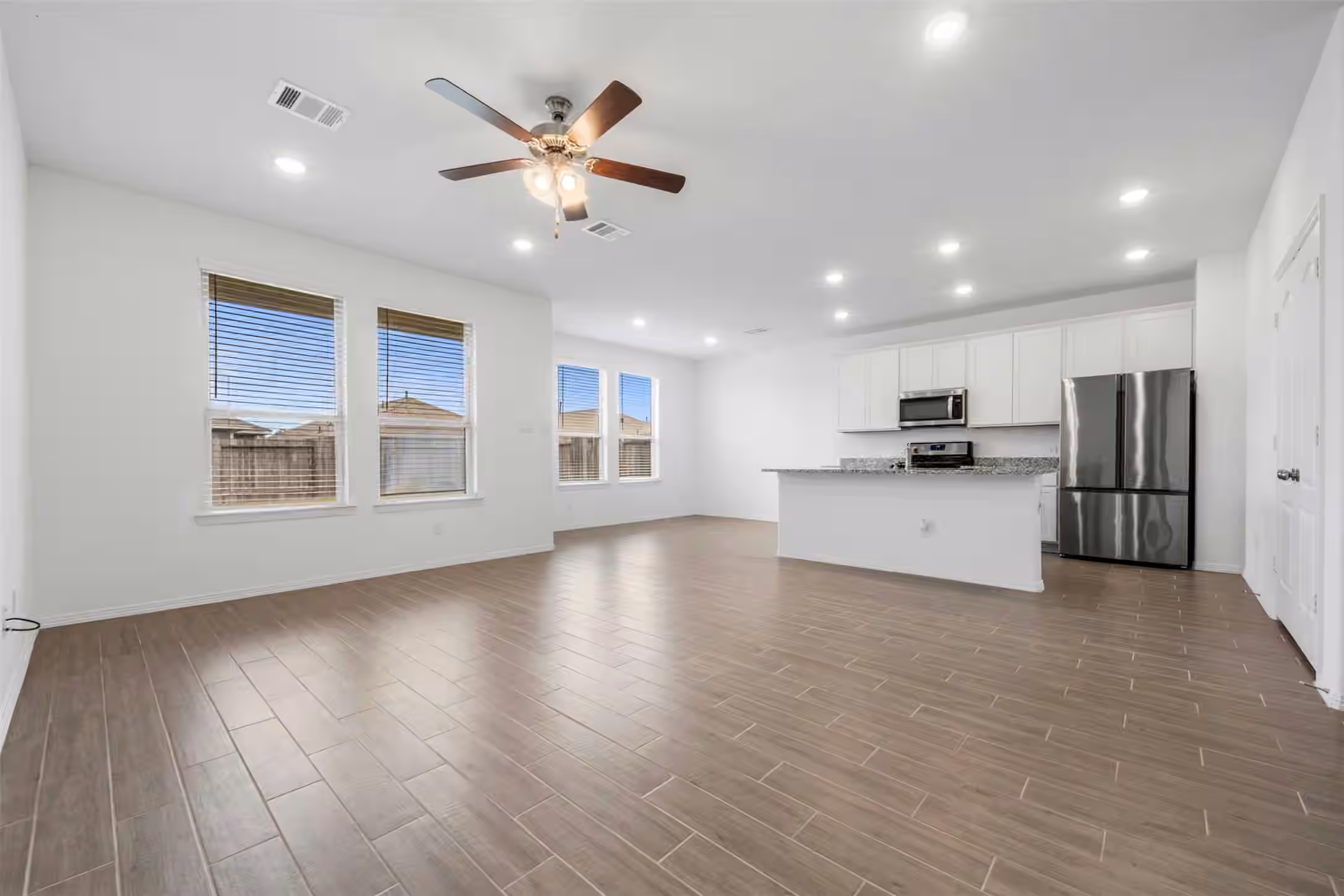Photo 4 of 25814 Northpark Pine Drive, Porter, TX