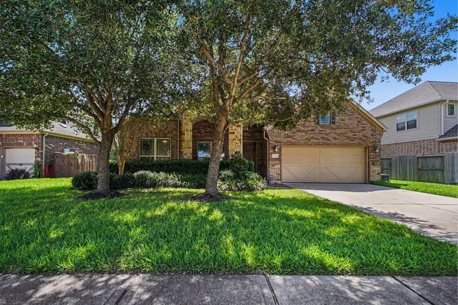 Photo 2 of 296 Westwood Drive Drive, League City, TX