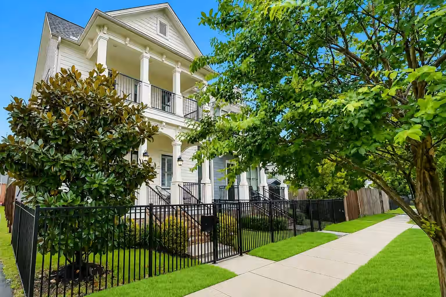 Photo 3 of 310 W 18th Street, Houston, TX