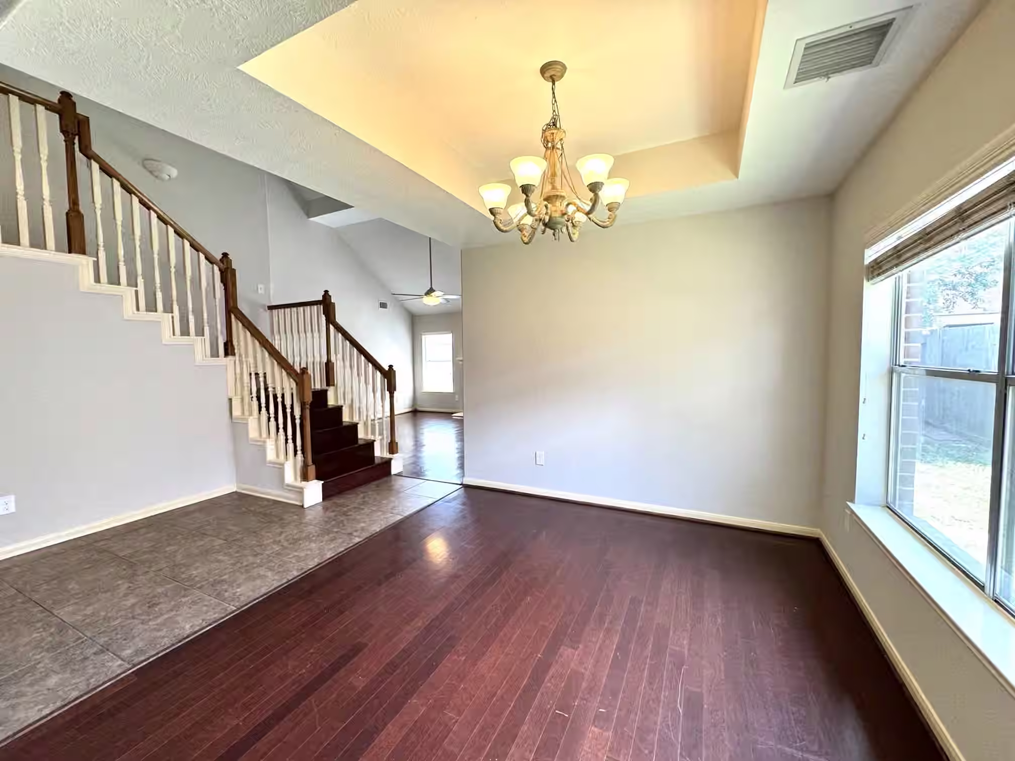 Photo 4 of 12935 Stratford Mill Lane, Sugar Land, TX