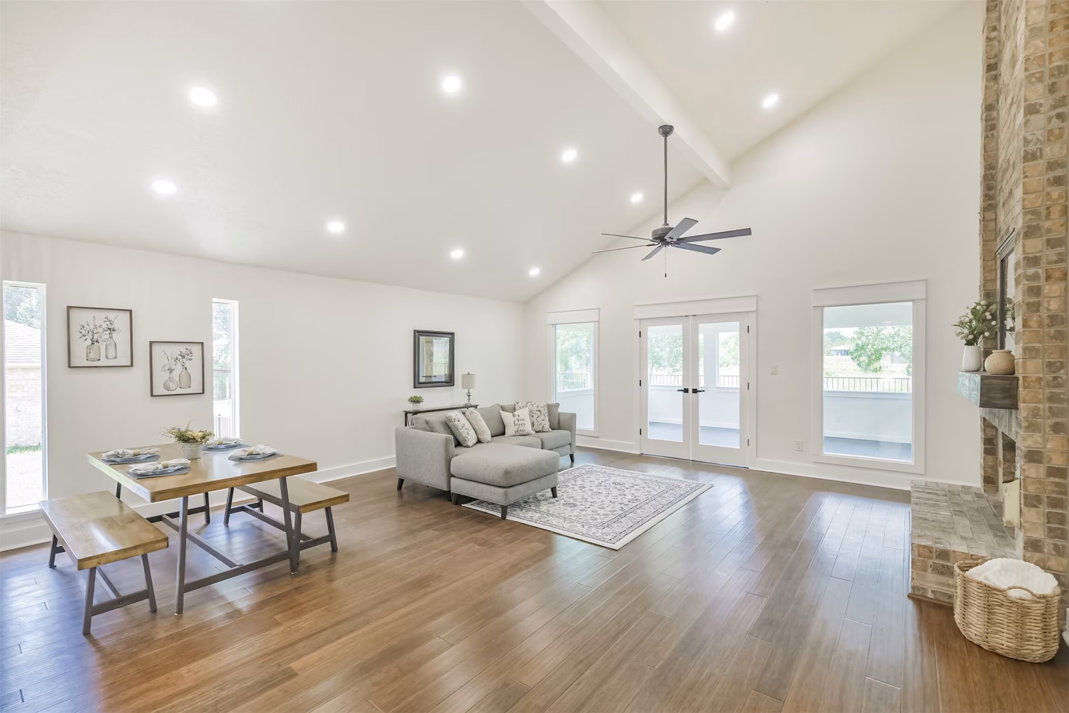 Photo 7 of 416 Rolling Hills Drive, Panorama Village, TX