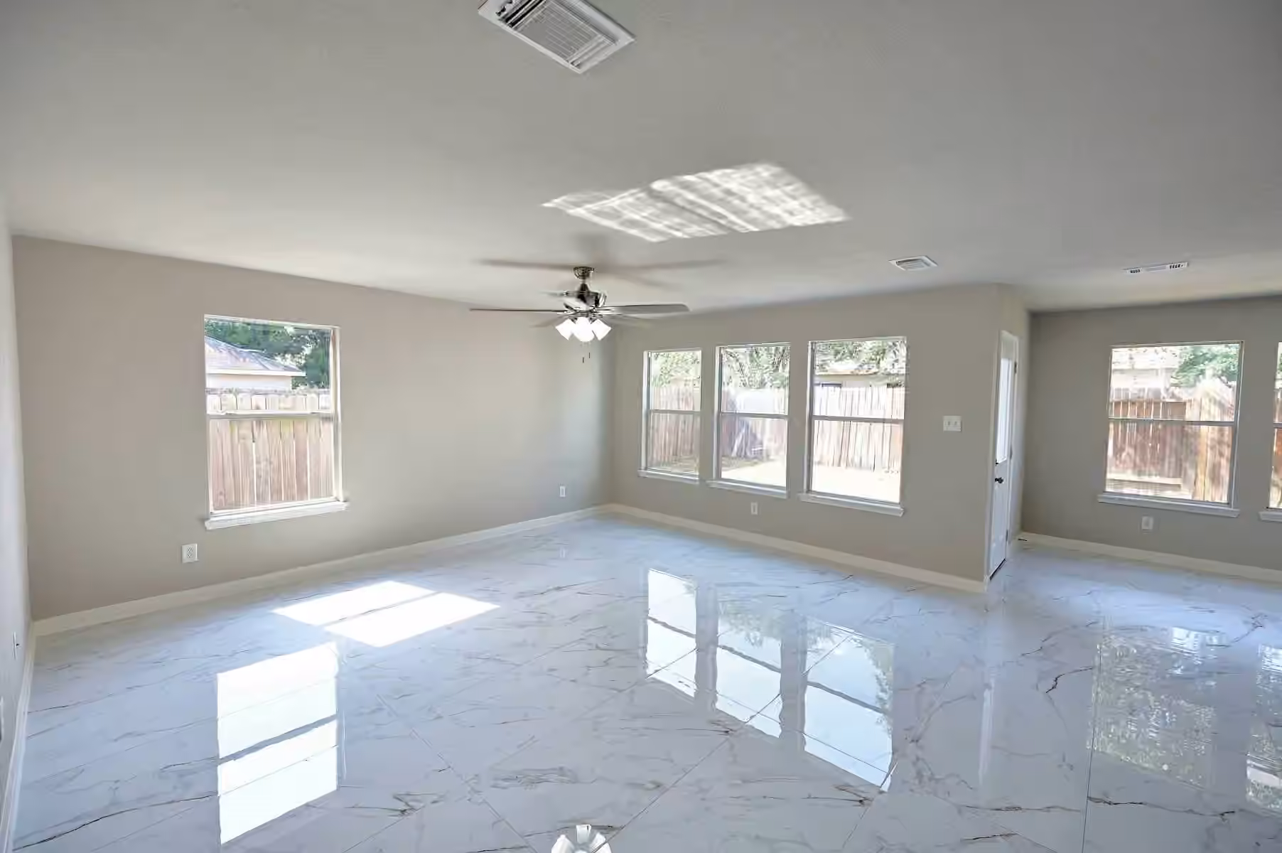Photo 5 of 1206 Beaufort Sea Drive, Houston, TX