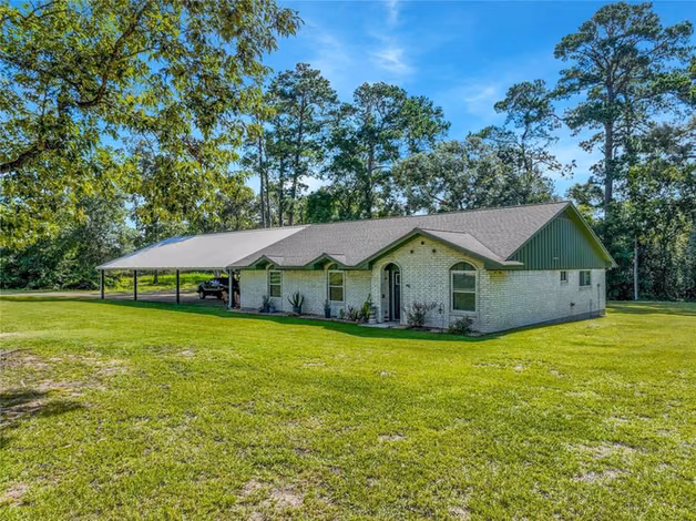 Photo 2 of 30906 Walnut Creek Road, Magnolia, TX