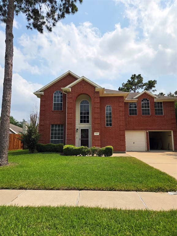 Photo 2 of 16111 Aberdeen Forest Drive, Houston, TX