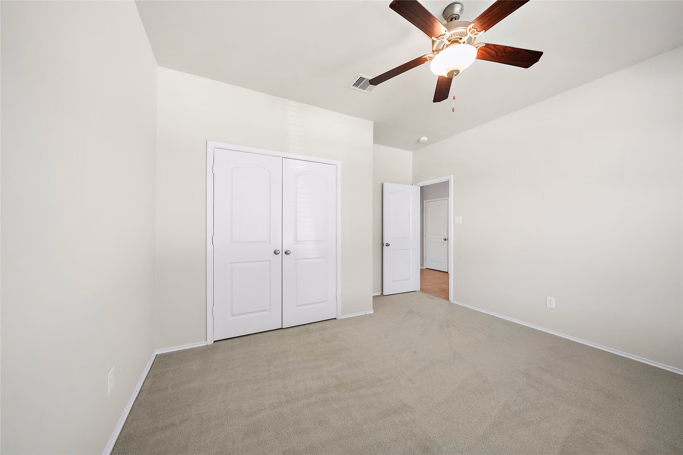 Photo 4 of 23818 Naples Shore Drive, Katy, TX
