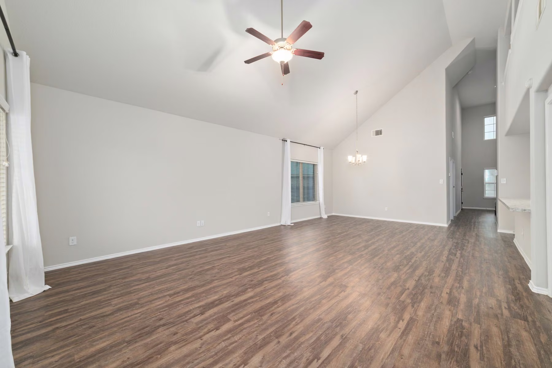 Photo 6 of 14005 Silver Falls Court, Conroe, TX