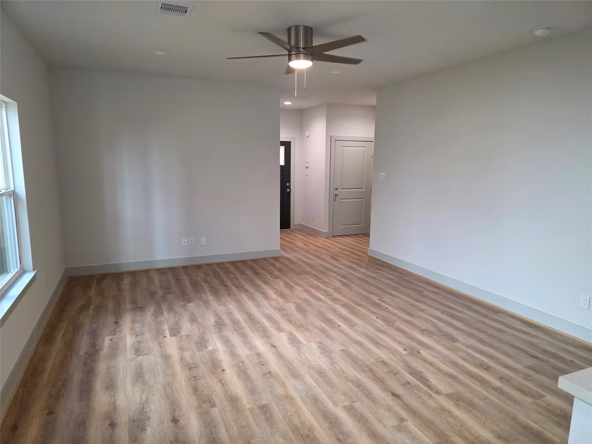 Photo 3 of 3406 Hadley Street, Houston, TX