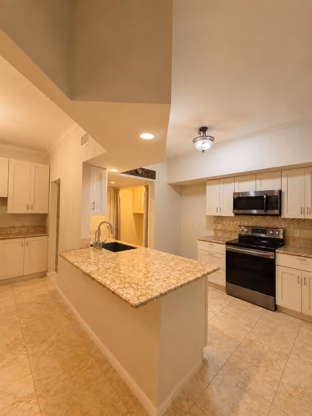 Photo 6 of 12625 Memorial Drive 98, Houston, TX