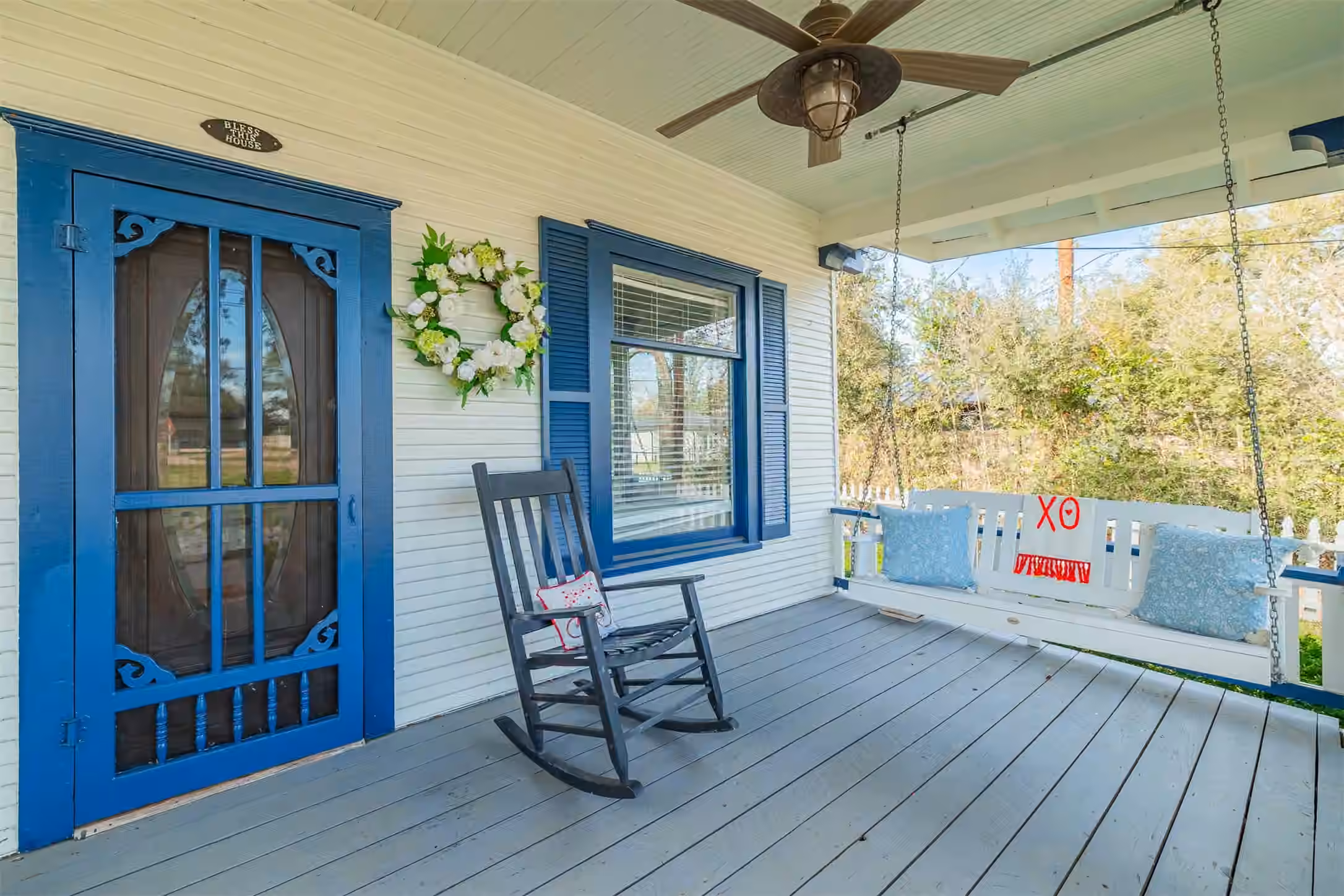 Photo 3 of 724 S Tesch Street, Bellville, TX