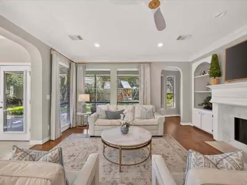 Photo 5 of 202 W Larah Lane, Houston, TX