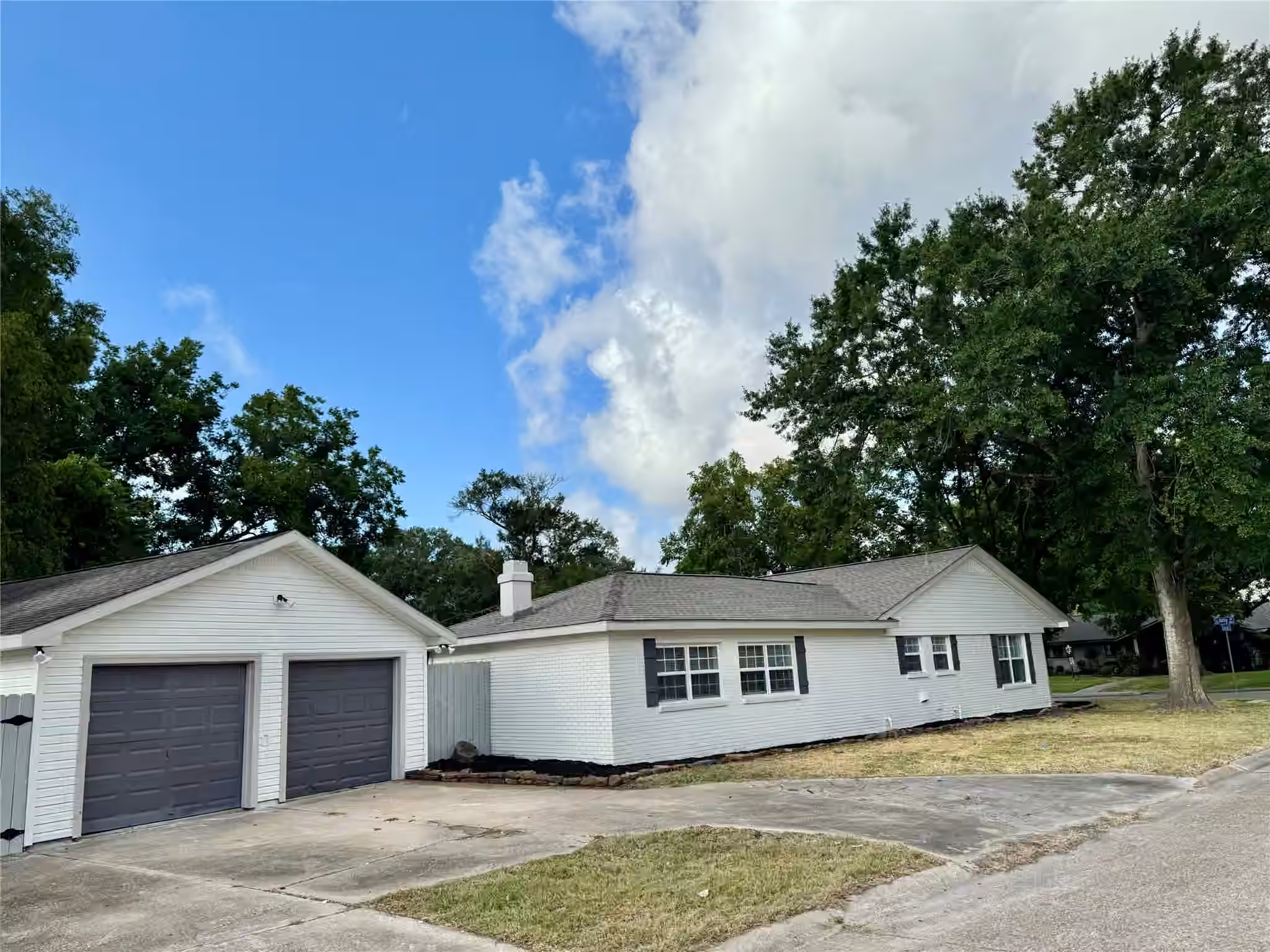 Photo 4 of 1907 Amy Drive, Baytown, TX