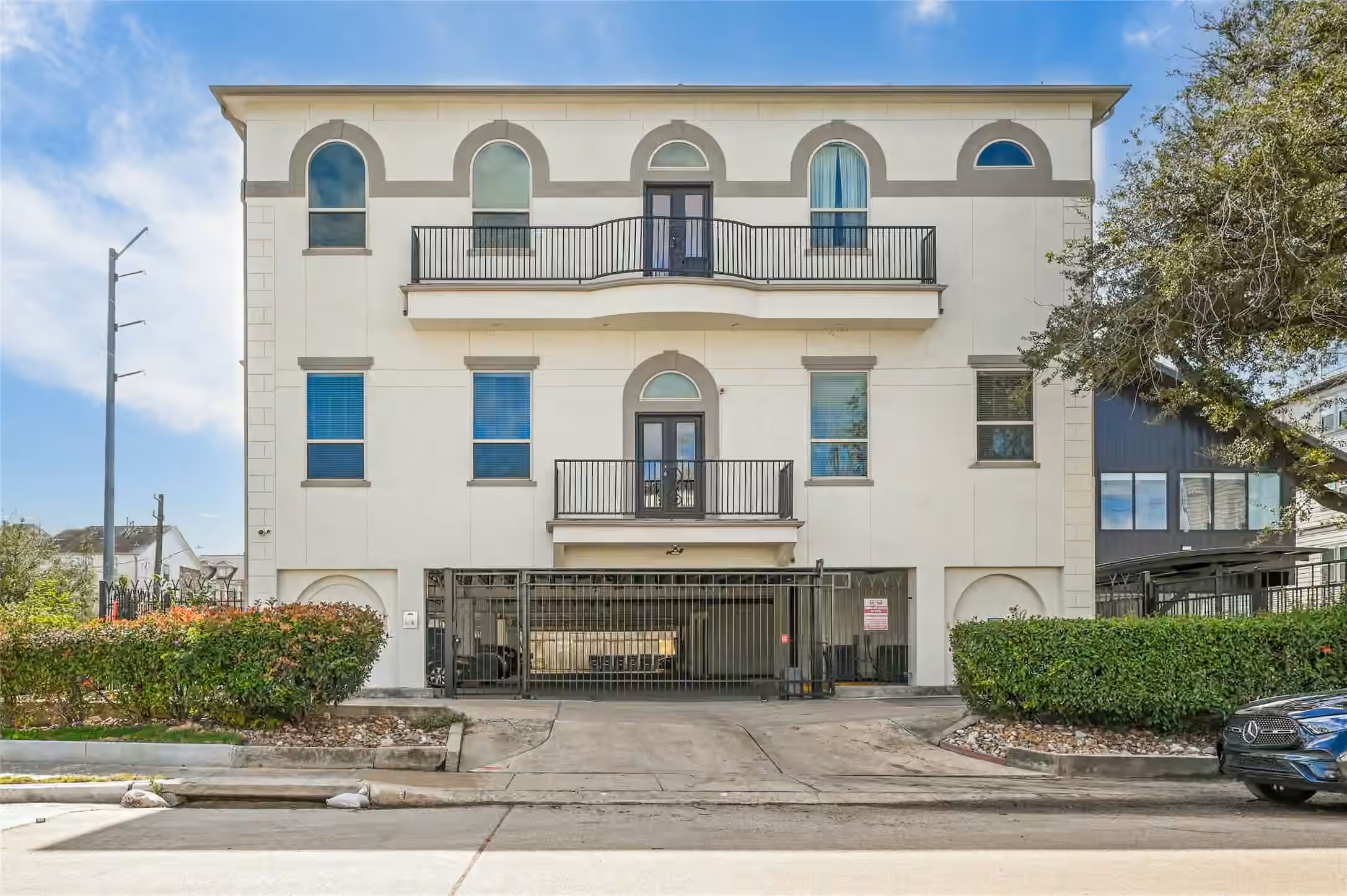 Photo 2 of 5801 Winsome Lane 305, Houston, TX