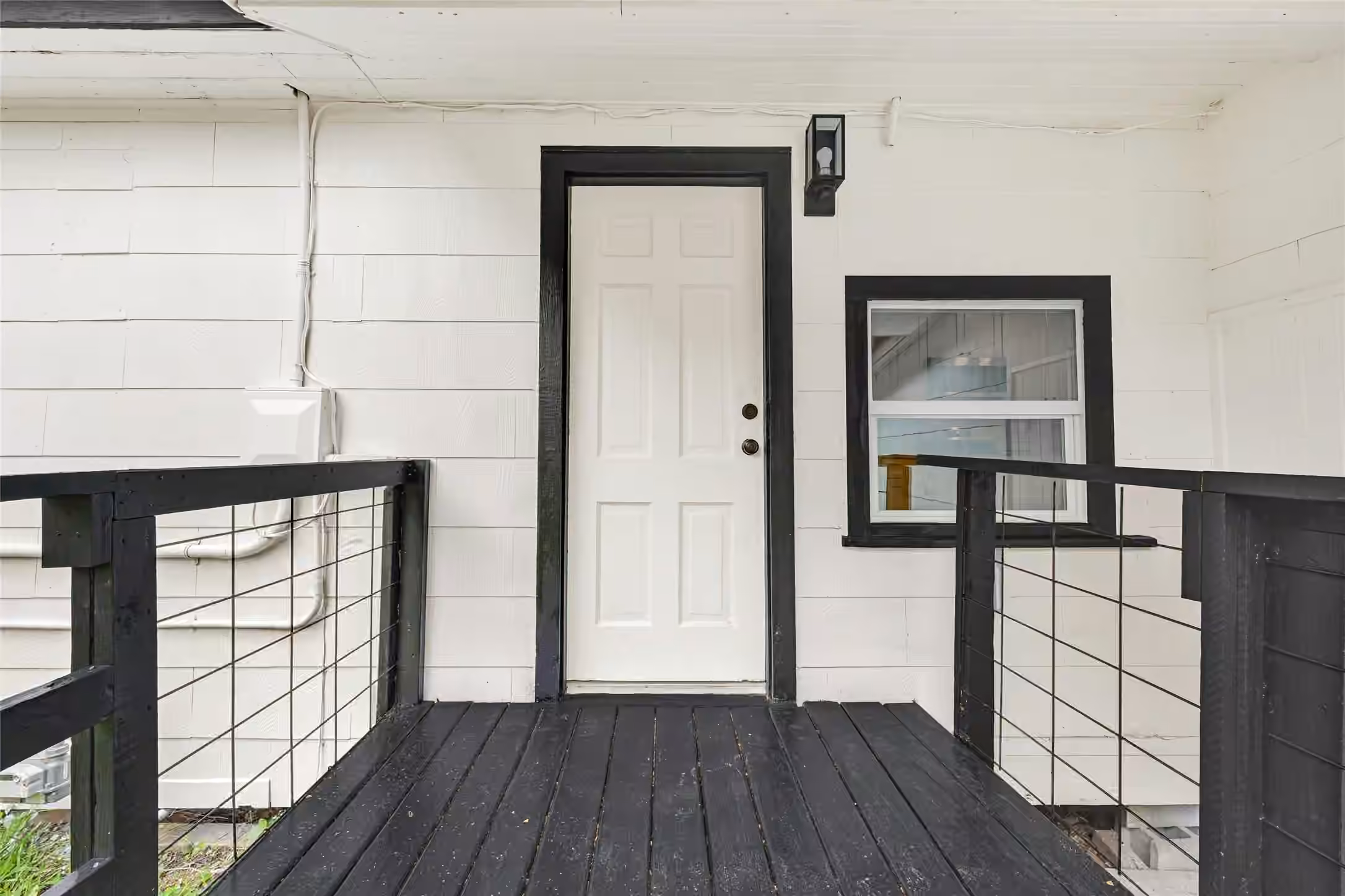 Photo 5 of 1202 N Roberson Street, Conroe, TX