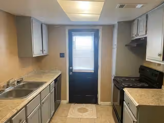 Photo 2 of 6989 Chasewood Drive, Houston, TX