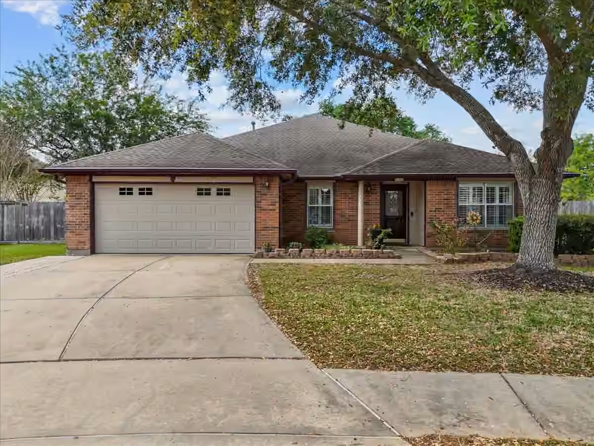 Photo 3 of 5102 Cherrywood Court, League City, TX