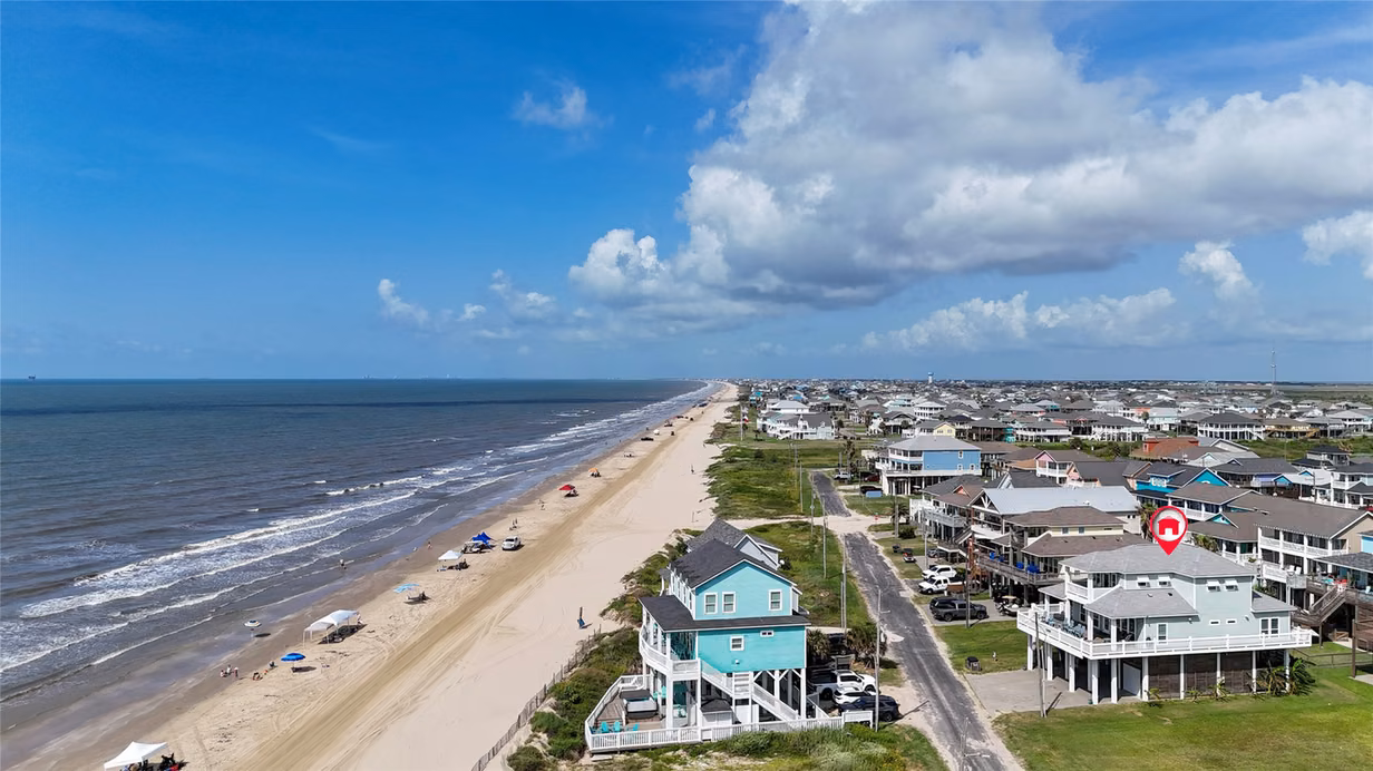 Photo 2 of 2809 Tradewind Lane, Crystal Beach, TX