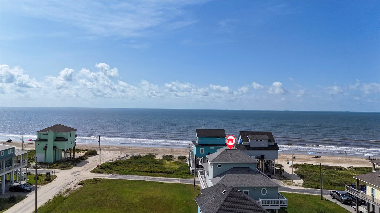 Photo 5 of 2809 Tradewind Lane, Crystal Beach, TX