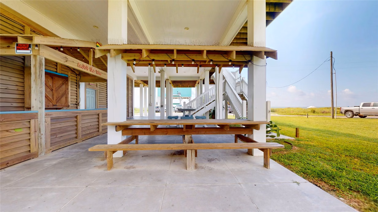 Photo 7 of 2809 Tradewind Lane, Crystal Beach, TX