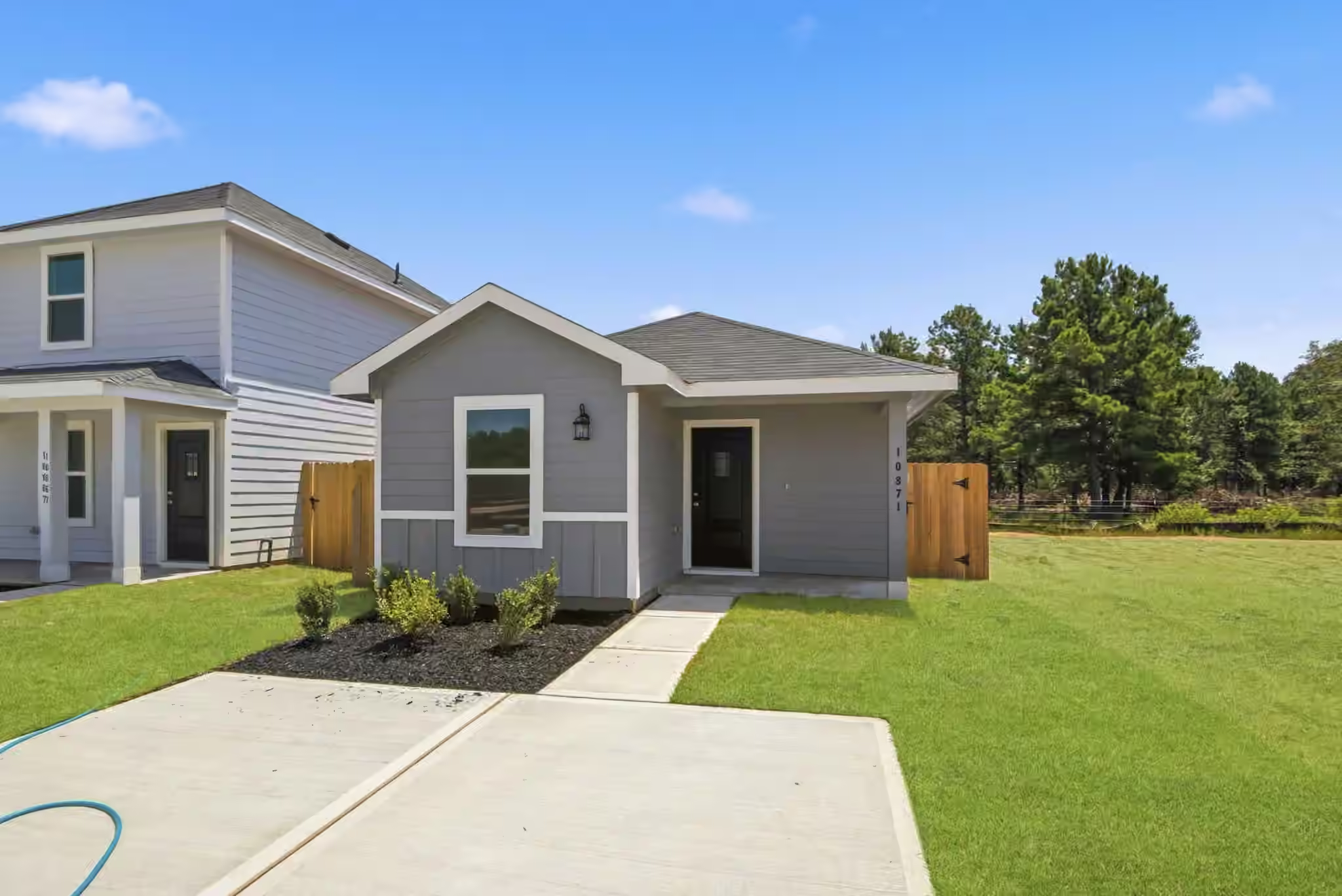 Photo 2 of 10871 N Baron Village Drive, Conroe, TX