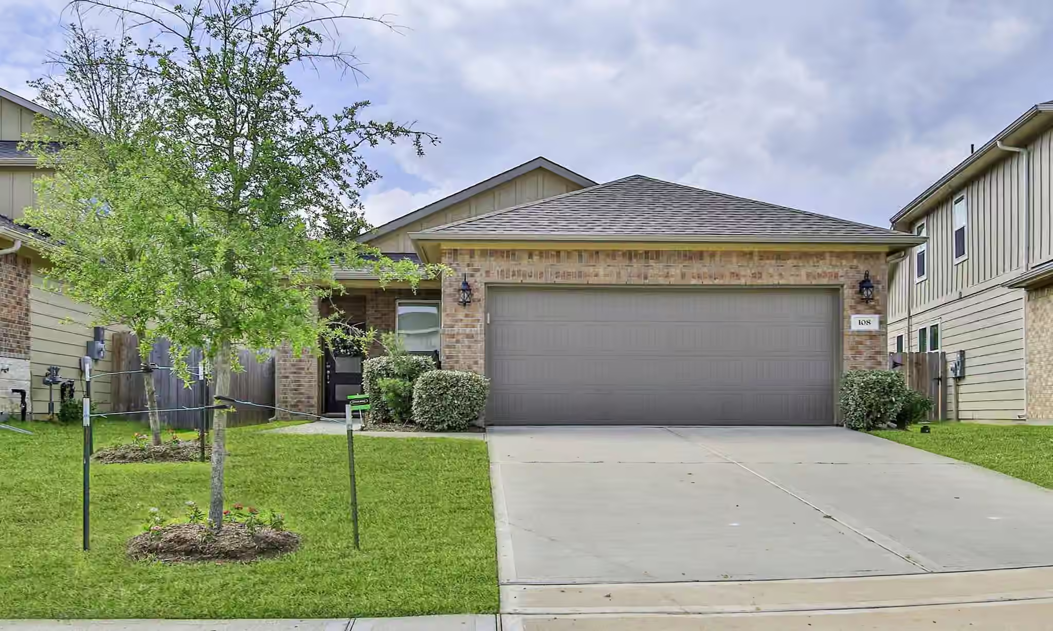Photo 4 of 108 Clay Creek Lane, Conroe, TX