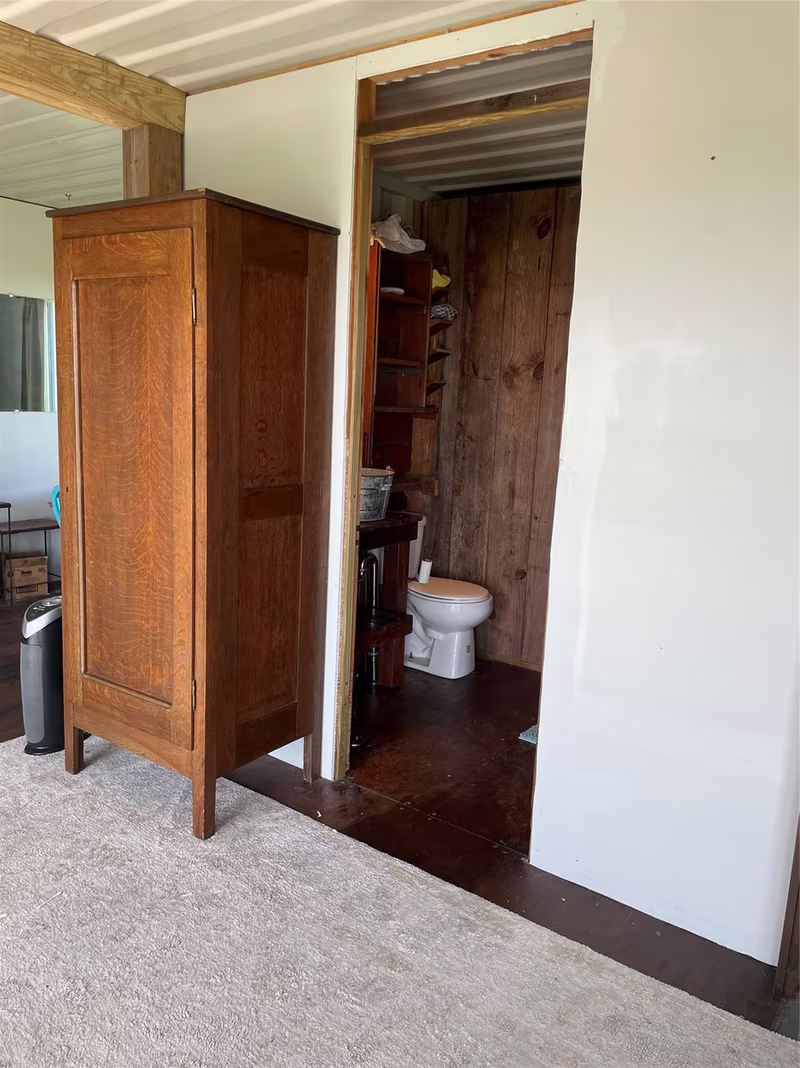 Photo 5 of 1106 Tuna Drive, Crystal Beach, TX