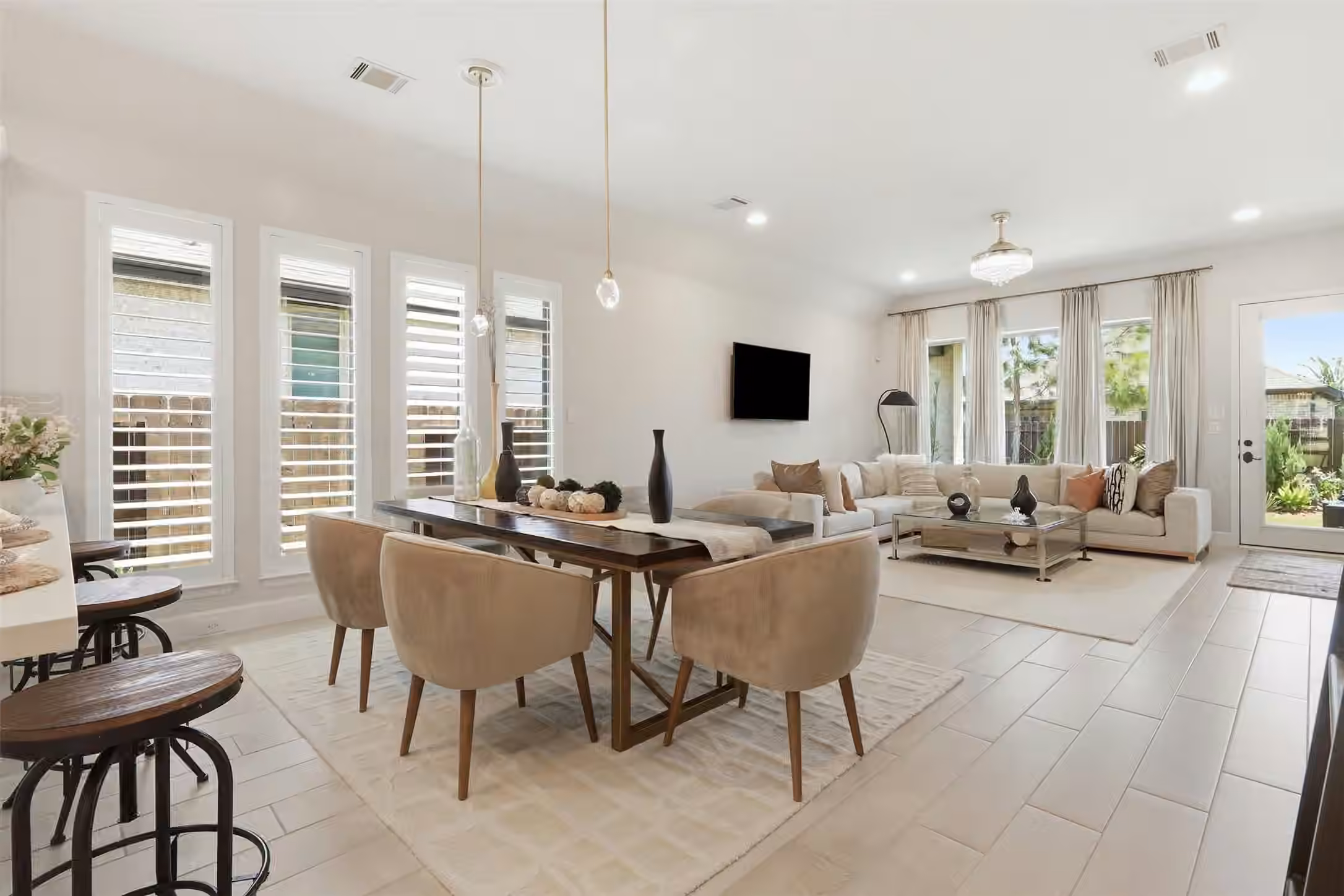 Photo 5 of 15810 Bird Of Paradise Drive, Conroe, TX