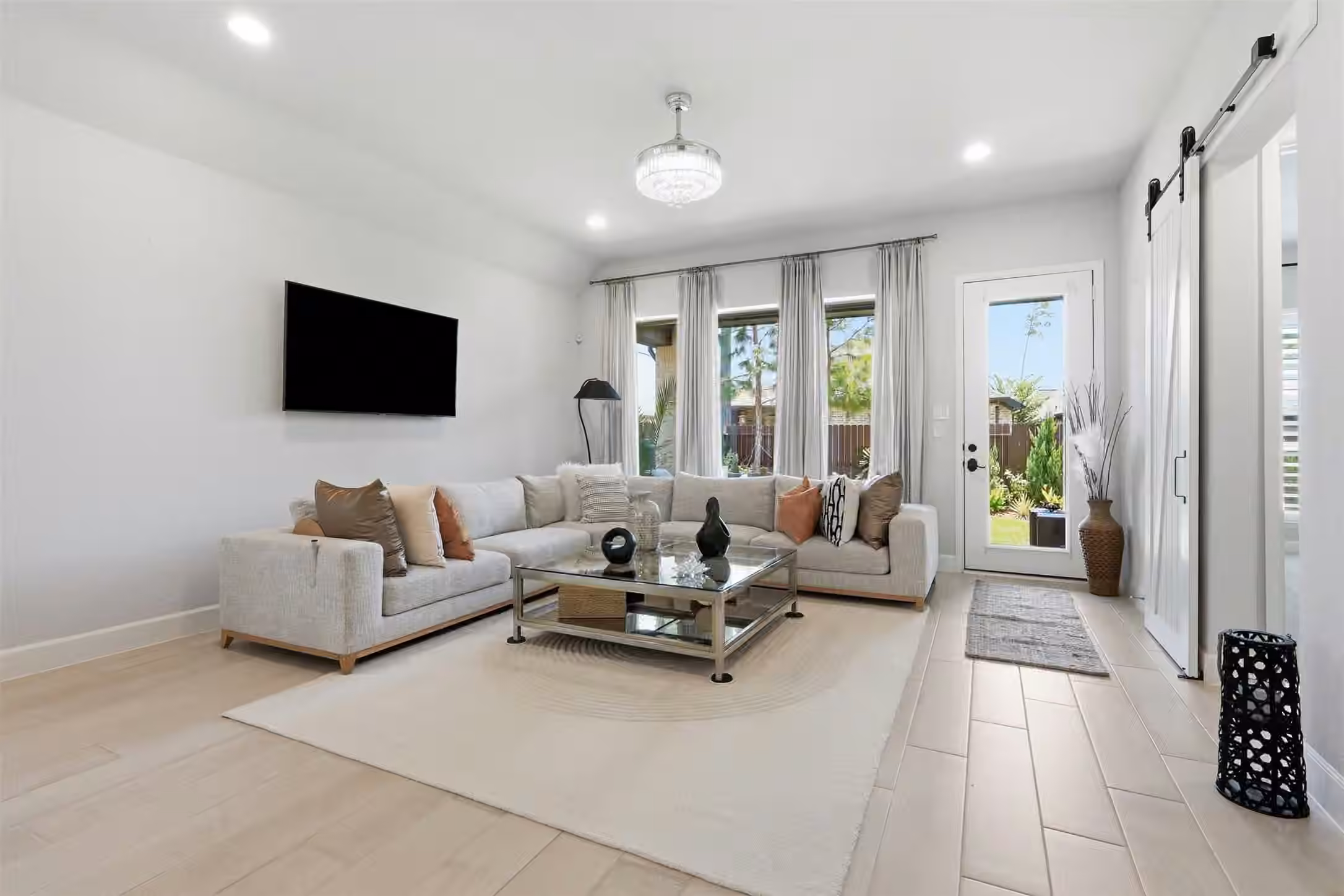 Photo 6 of 15810 Bird Of Paradise Drive, Conroe, TX