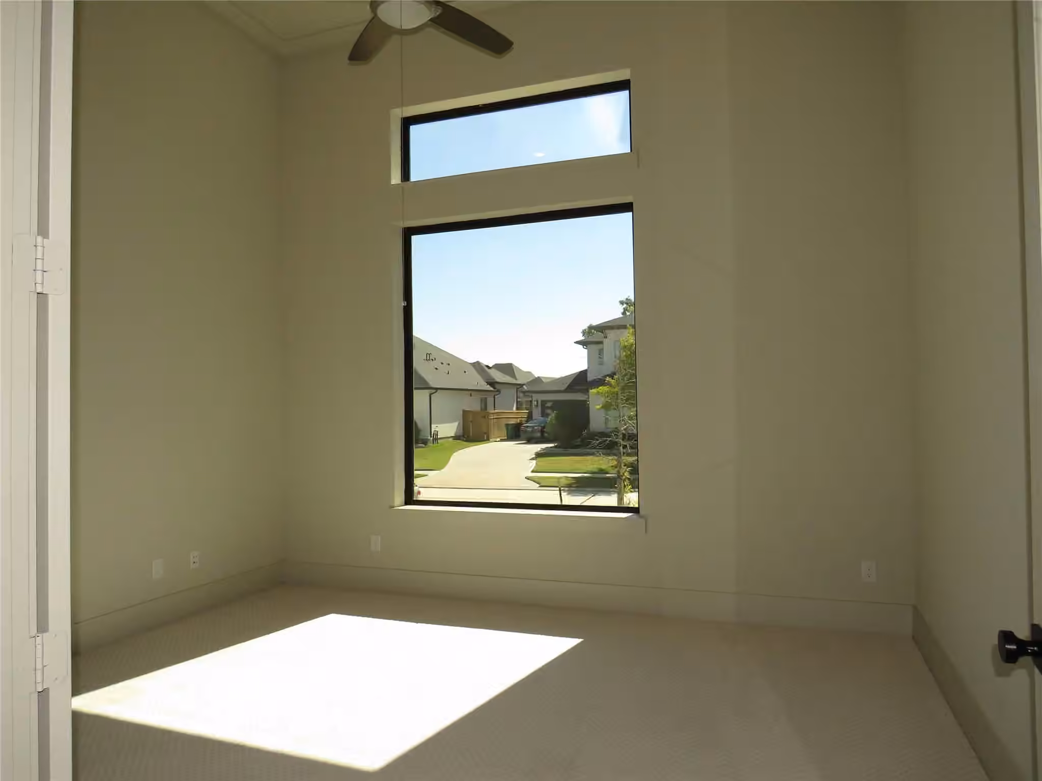 Photo 6 of 10123 Regatta Shore Drive, Missouri City, TX