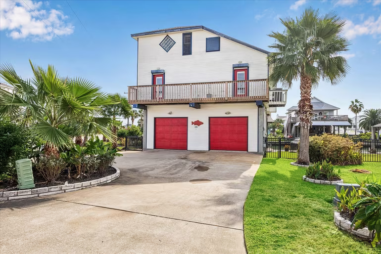 Photo of 270 Isles End Road, Tiki Island, TX 77554